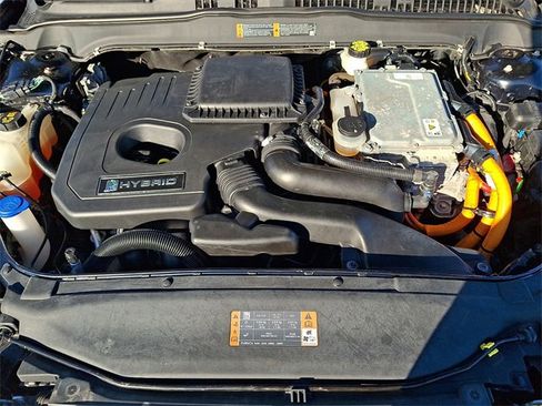 Used 2020 Ford Fusion SE image 27