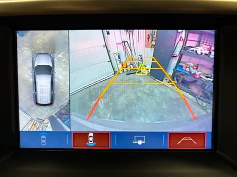 Used 2019 GMC Acadia Denali w/ Technology Package FWD image 20