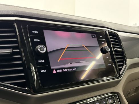 Used 2021 Volkswagen Atlas SEL R-Line image 25