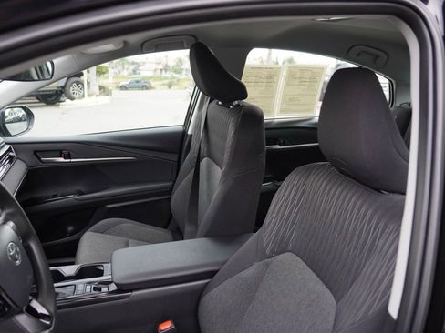 Used 2025 Toyota Camry LE image 17