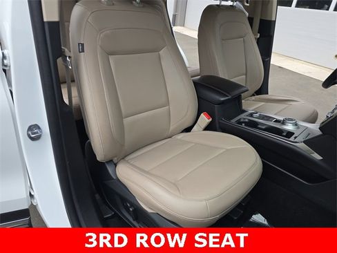 Used 2023 Ford Explorer XLT w/ Equipment Group 202A image 10