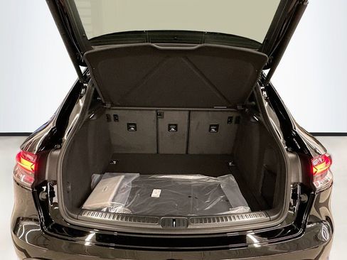 New 2026 Porsche Macan AWD/4WD image 28