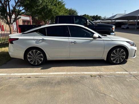 Certified 2023 Nissan Altima 2.5 SL FWD image 7