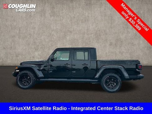 Used 2021 Jeep Gladiator Willys image 5
