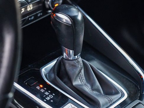 Used 2018 MAZDA CX-9 Touring image 19