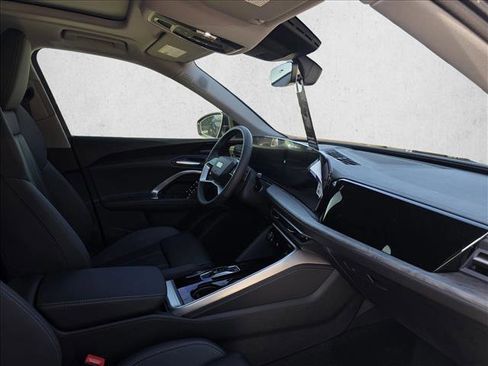 New 2025 Audi Q5 Premium Plus image 11