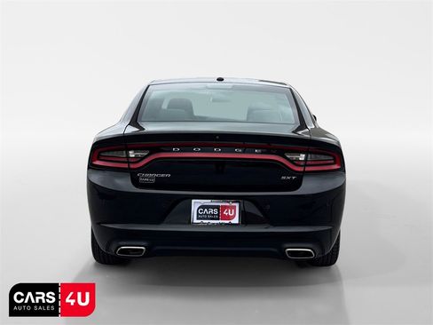 Used 2018 Dodge Charger SXT image 6
