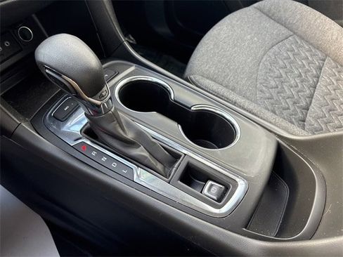 Used 2022 Chevrolet Equinox LT image 25