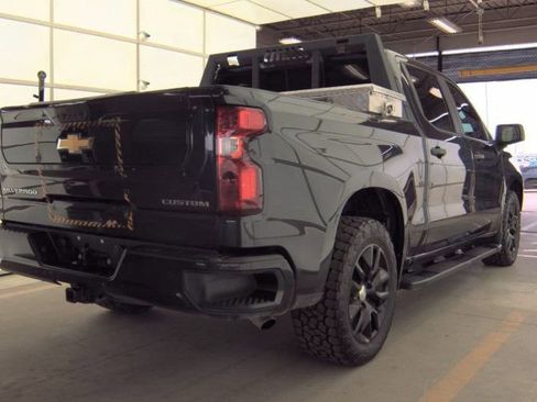 Used 2022 Chevrolet Silverado 1500 Custom image 3