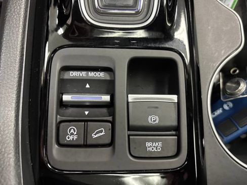 Used 2024 Honda Pilot Touring image 29