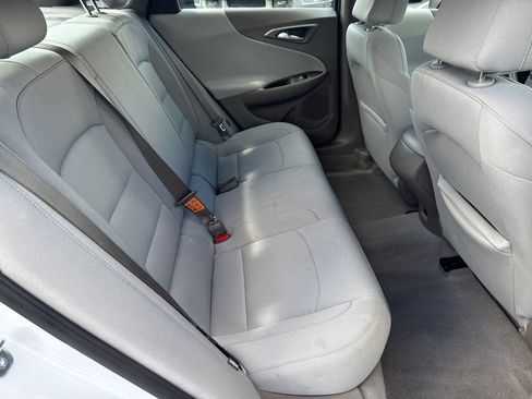Used 2022 Chevrolet Malibu LS FWD image 14