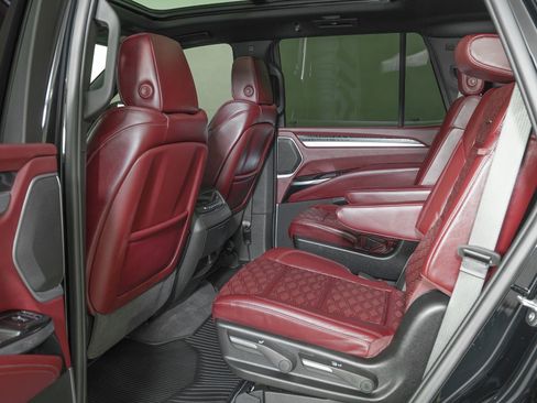 Used 2026 Cadillac Escalade Sport w/ LPO, ONYX Package image 14