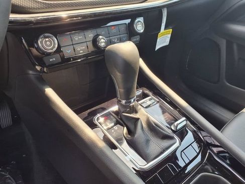 New 2026 Jeep Compass Latitude AWD/4WD image 10