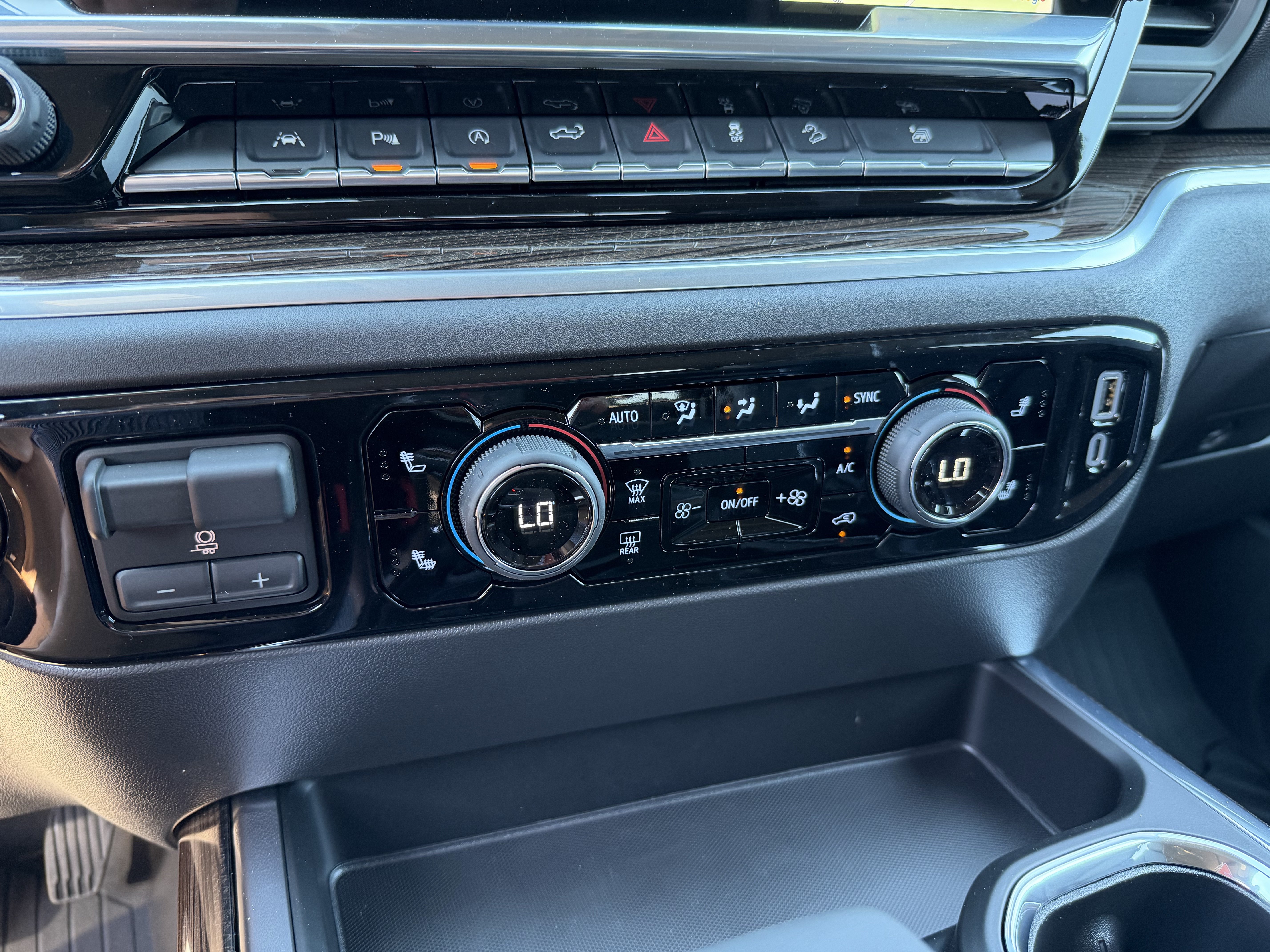 New 2026 Chevrolet Silverado 1500 RST w/ RST All Star Premium Package AWD/4WD image 23