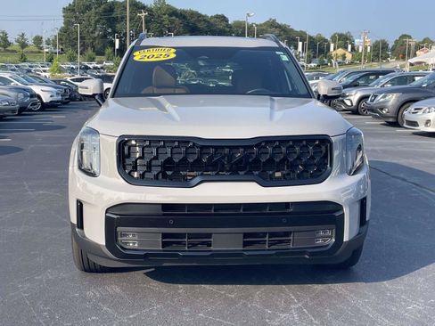 Used 2025 Kia Telluride SX X-Line AWD/4WD image 2