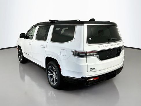 Used 2023 Jeep Grand Wagoneer 4WD image 5