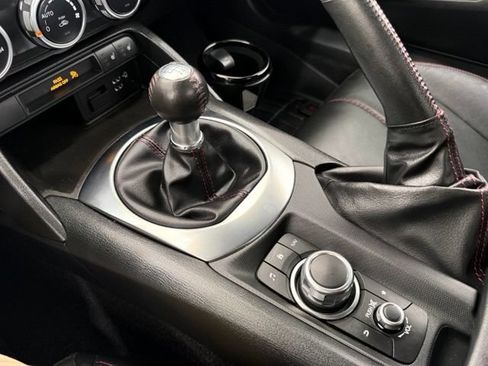 Used 2018 MAZDA MX-5 Miata Grand Touring RWD image 30