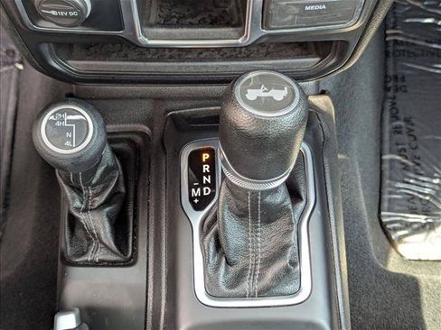 Used 2024 Jeep Wrangler Unlimited Sport AWD/4WD image 12