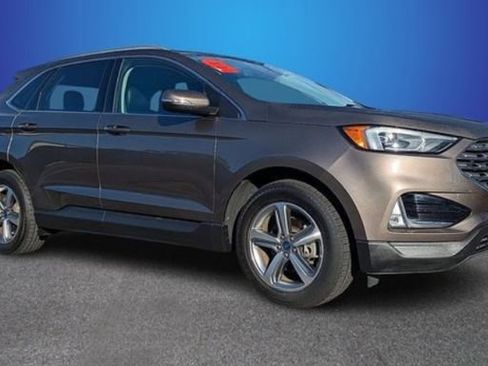 Used 2019 Ford Edge SEL w/ Equipment Group 201A image 2