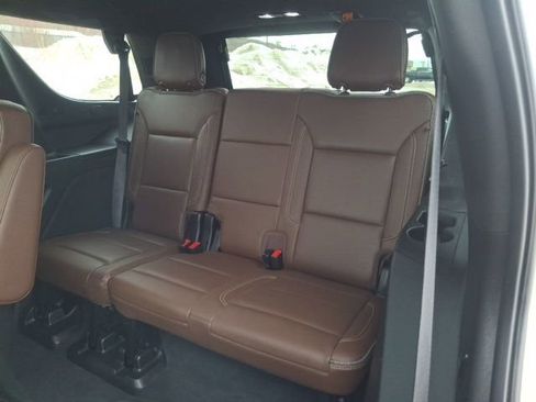 Used 2021 Chevrolet Tahoe High Country w/ Premium Package image 35