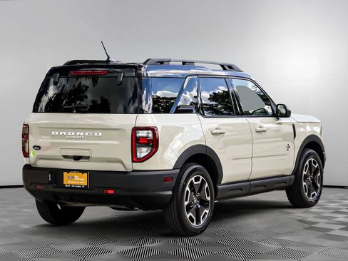 Used 2024 Ford Bronco Sport Outer Banks w/ Tech Package AWD/4WD image 5
