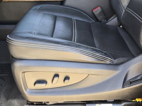 Used 2020 GMC Yukon Denali w/ Denali Ultimate Package image 28