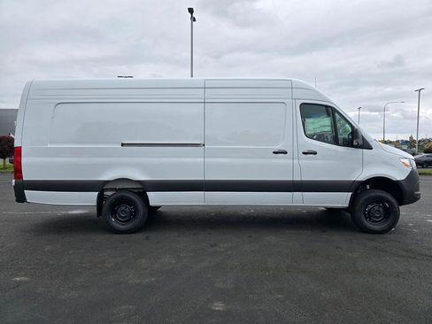 New 2026 Mercedes-Benz Sprinter 2500 image 7