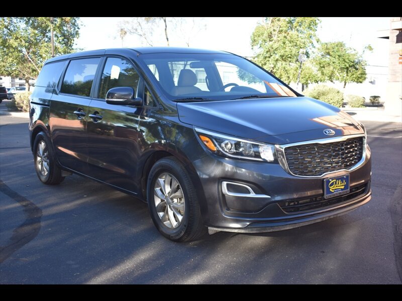 Used 2020 Kia Sedona LX FWD image 2