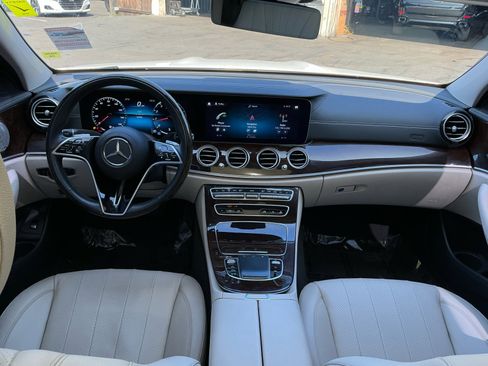Used 2022 Mercedes-Benz E 350 4MATIC Sedan w/ Driver Assistance Package image 17