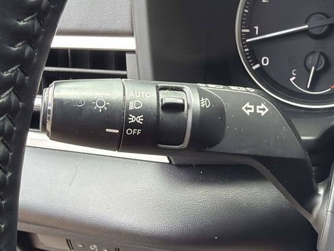 Used 2023 Mitsubishi Outlander SE FWD image 29