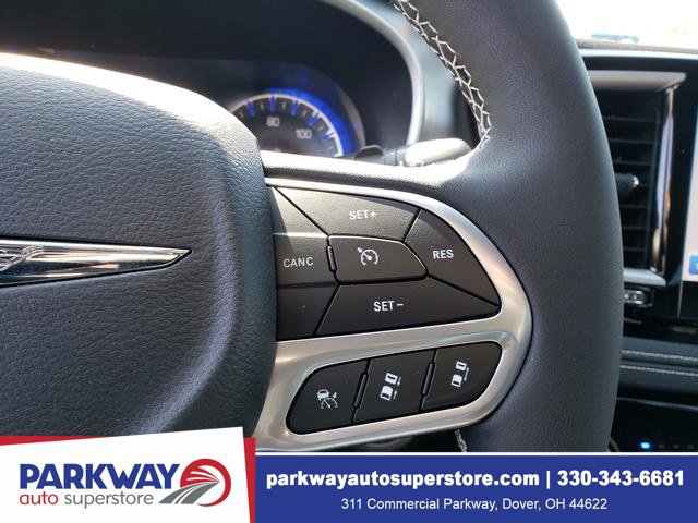 New 2026 Chrysler Pacifica Select AWD/4WD image 22