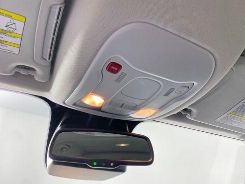 Used 2022 Jeep Renegade Trailhawk image 25