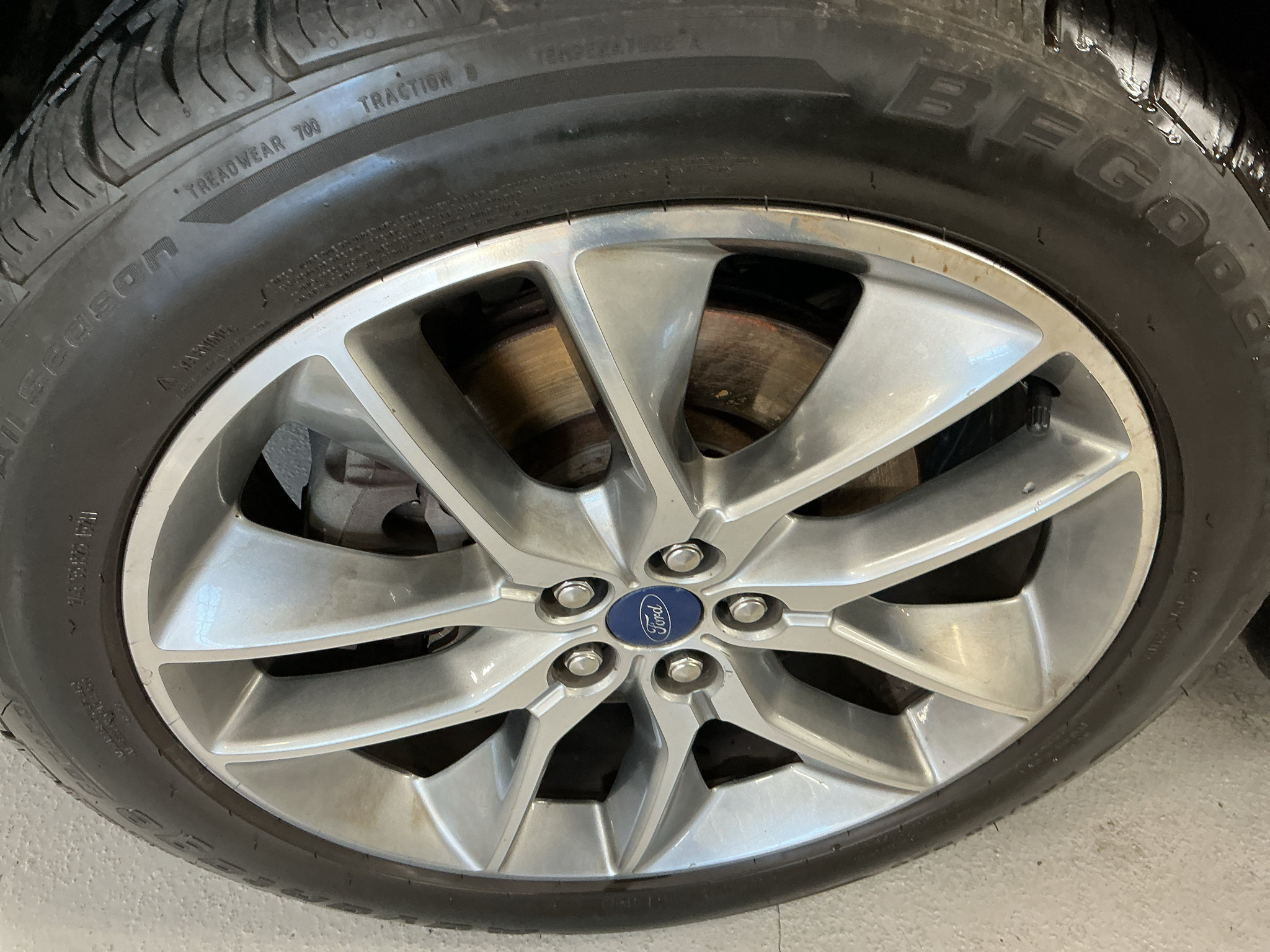 Used 2017 Ford Edge Titanium w/ Equipment Group 301A AWD/4WD image 21