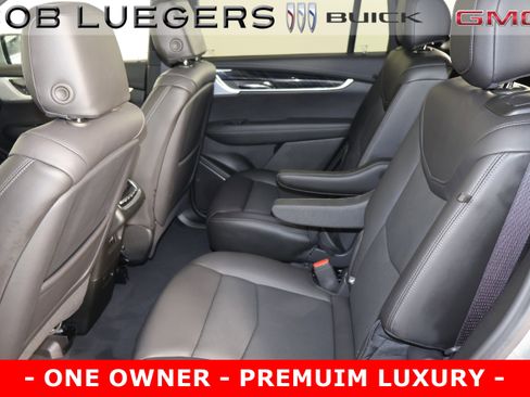 Certified 2025 Cadillac XT6 Premium Luxury image 12