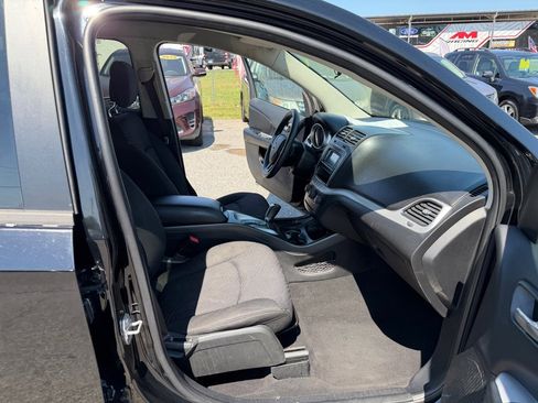Used 2016 Dodge Journey SE w/ Flexible Seating Group FWD image 14