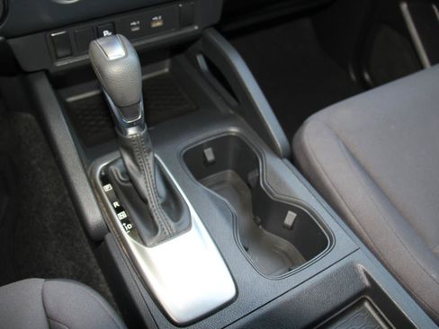 Used 2022 Nissan Frontier S w/ Technology Package AWD/4WD image 18
