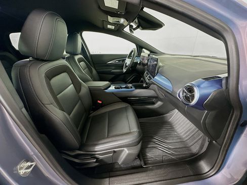 Used 2024 Chevrolet Equinox EV LT image 31