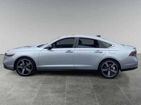 Used 2024 Honda Accord Sport image 2