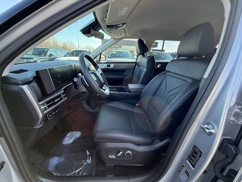 Used 2025 Hyundai Santa Fe SEL image 14