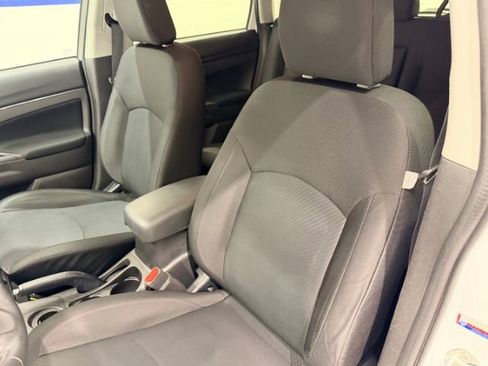 Used 2015 Mitsubishi Outlander Sport ES image 30
