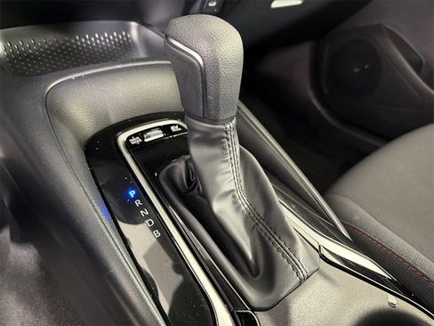 Used 2025 Toyota Corolla SE image 30