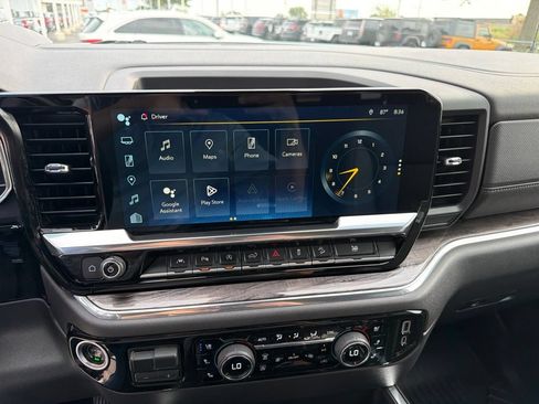 Used 2022 Chevrolet Silverado 1500 LTZ w/ Technology Package AWD/4WD image 27