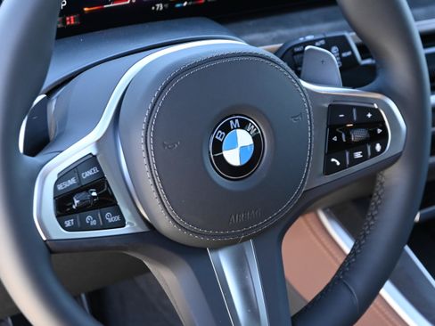 Used 2026 BMW X5 xDrive40i w/ M Sport Package AWD/4WD image 10