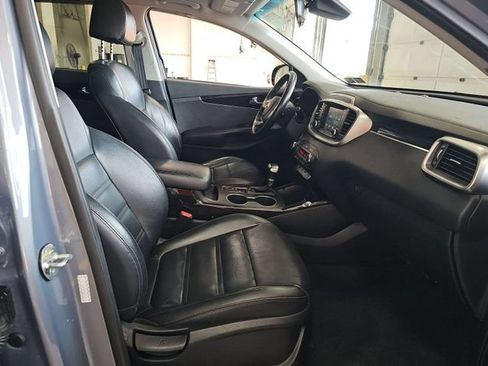 Used 2020 Kia Sorento EX FWD image 9