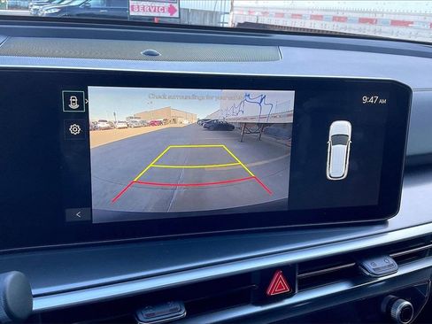 Used 2025 Kia Sorento S image 21