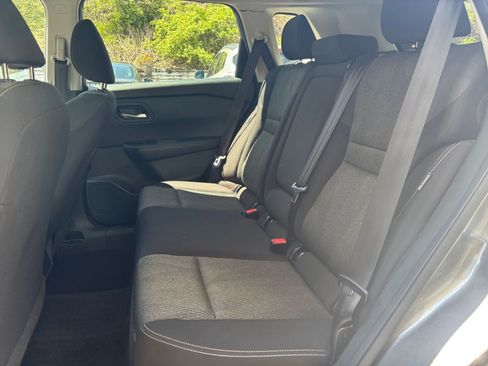 Used 2025 Nissan Rogue SV FWD image 28