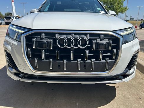 Used 2025 Audi Q7 3.0T Premium Plus AWD/4WD image 2