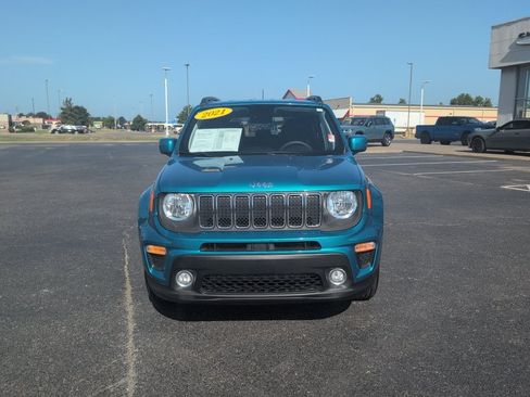 Used 2021 Jeep Renegade Latitude AWD/4WD image 2