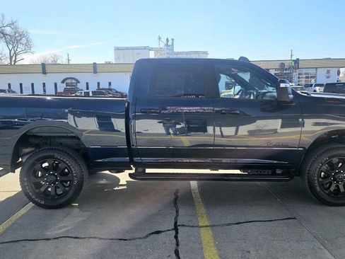 Used 2024 RAM 2500 Big Horn w/ Night Edition image 5