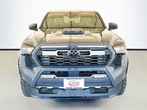 Used 2025 Toyota Tacoma TRD Sport AWD/4WD image 2